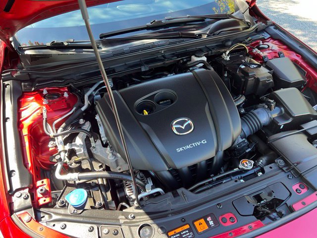 Used 2019 MAZDA MAZDA3 Hatchback w/ Preferred Package FWD image 39