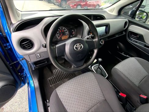 Used 2015 Toyota Yaris L image 14