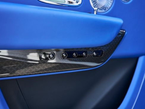 Used 2023 Rolls-Royce Cullinan Black Badge w/ Driver's Package image 34