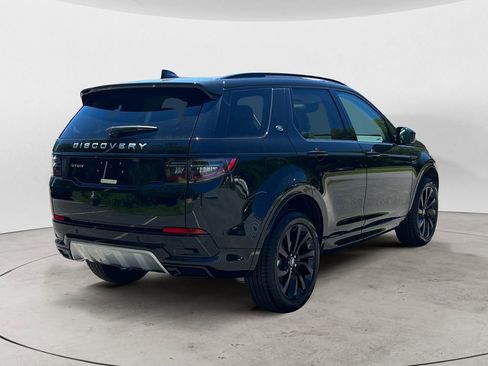 New 2024 Land Rover Discovery Sport S image 6