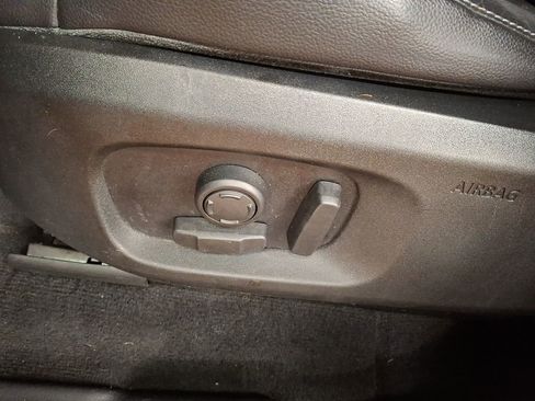 Used 2017 Land Rover Range Rover Evoque SE Premium image 11