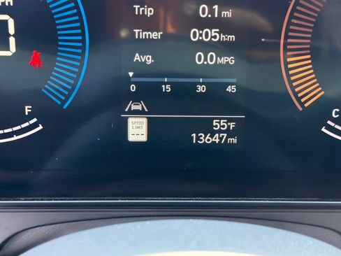 Used 2025 Hyundai Kona SEL image 34