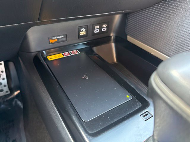 Used 2025 Toyota Camry SE FWD image 18