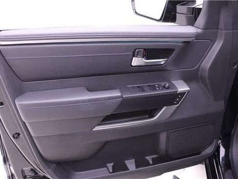 New 2025 Toyota Sequoia Platinum image 8