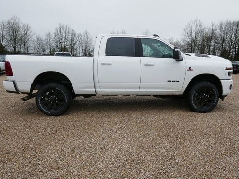 New 2026 RAM 2500 Laramie w/ Night Edition AWD/4WD image 4