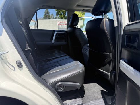 Used 2011 Toyota 4Runner SR5 w/ Convenience Pkg RWD image 11