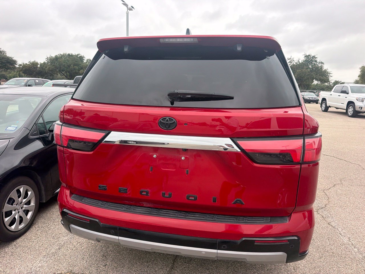 Used 2024 Toyota Sequoia Limited AWD/4WD image 5