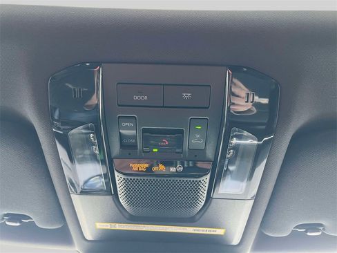 Certified 2025 Lexus GX 550 w/ Accessory Package (2T) image 31