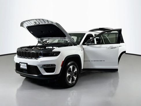 Used 2023 Jeep Grand Cherokee 4WD 4xe image 24