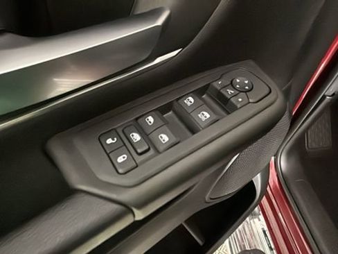 Used 2025 RAM 1500 Big Horn AWD/4WD image 11