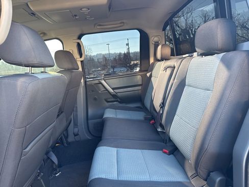 Used 2007 Nissan Titan SE w/ Chrome Pkg W/Pwr Bench image 26