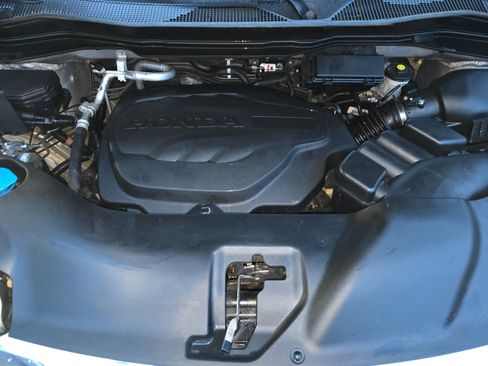 Used 2021 Honda Pilot Touring image 30