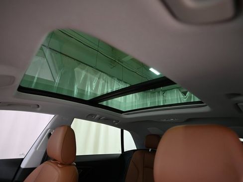 Used 2022 Audi Q8 Premium Plus w/ Premium Plus Package image 24