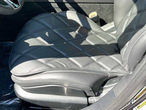 Used 2024 Mercedes-Benz Maybach S 580 4MATIC image 20