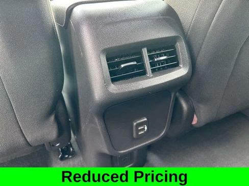 Used 2022 Chevrolet Equinox LT image 37