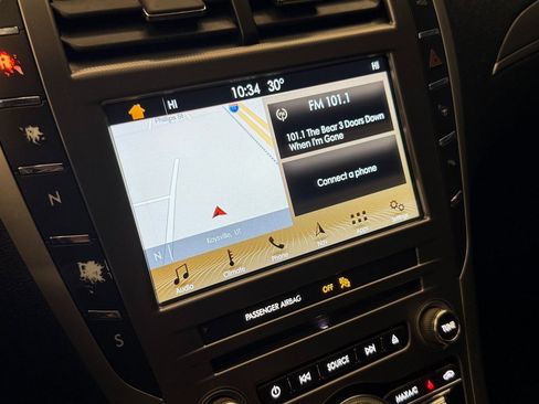 Used 2017 Lincoln MKZ Select w/ Technology Package image 13