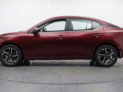 Used 2025 Nissan Sentra SV image 3