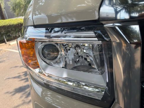 Used 2022 GMC Canyon AT4 AWD/4WD image 13
