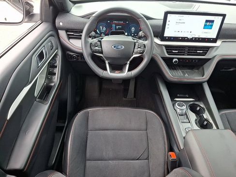 Used 2025 Ford Explorer ST AWD/4WD image 12