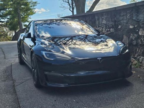 Used 2022 Tesla Model S AWD image 12