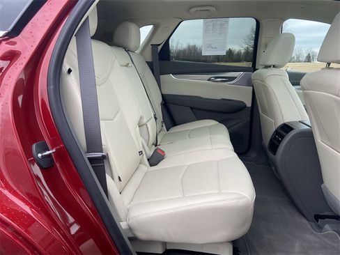 Used 2022 Cadillac XT5 Premium Luxury image 28
