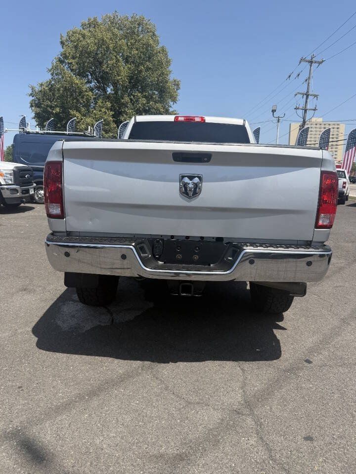 Used 2018 RAM 2500 Tradesman w/ Chrome Appearance Group AWD/4WD image 20
