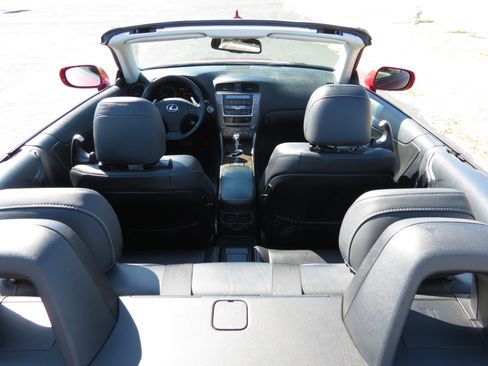 Used 2010 Lexus IS 250C image 30