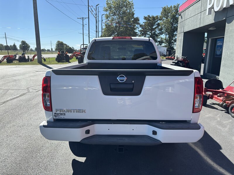 Used 2019 Nissan Frontier S RWD image 5