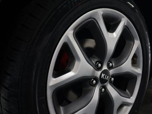 Used 2019 Kia Sorento SX image 31