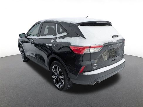 Certified 2022 Ford Escape SE w/ SE Sport Appearance Package image 3