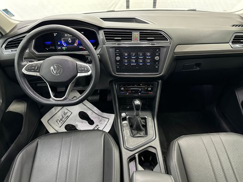 Used 2023 Volkswagen Tiguan SE FWD image 22