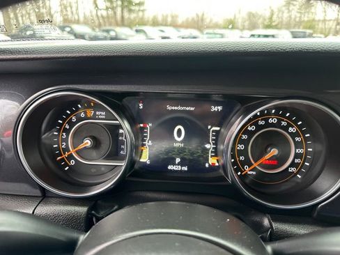 Used 2022 Jeep Gladiator Sport image 24