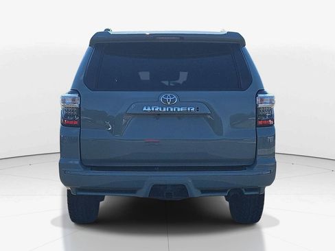 Used 2022 Toyota 4Runner TRD Sport AWD/4WD image 7