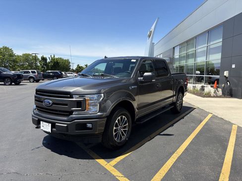 Used 2018 Ford F150 XLT w/ Equipment Group 302A Luxury AWD/4WD image 3