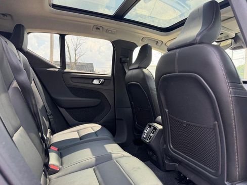 Certified 2026 Volvo XC40 B5 Plus AWD/4WD image 11