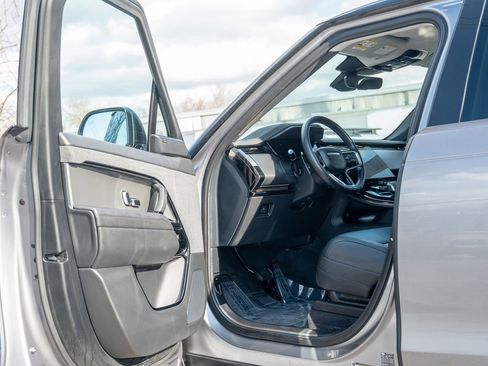 Used 2024 Land Rover Range Rover Sport SE image 11