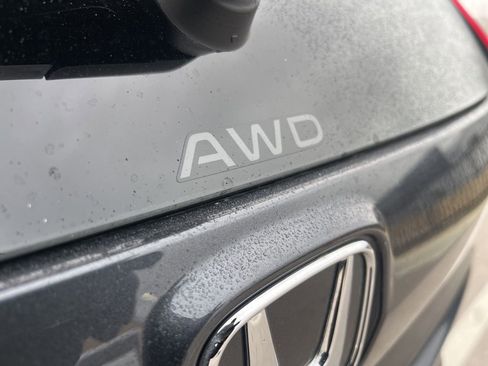 Used 2025 Honda CR-V EX-L image 9