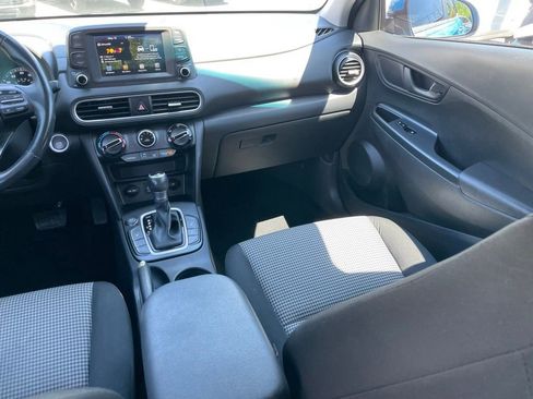 Used 2018 Hyundai Kona SEL w/ SEL Tech Package 02 FWD image 9