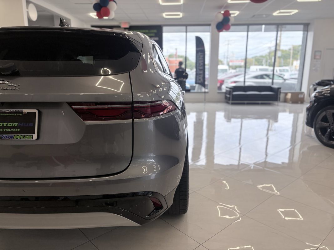 Used 2022 Jaguar F-PACE S AWD/4WD image 14