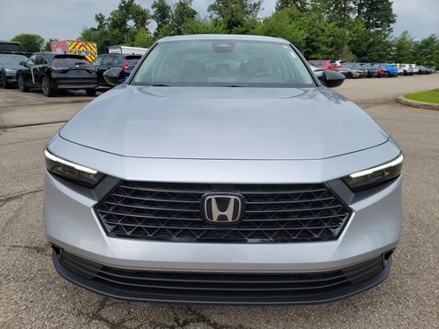Used 2025 Honda Accord SE image 2