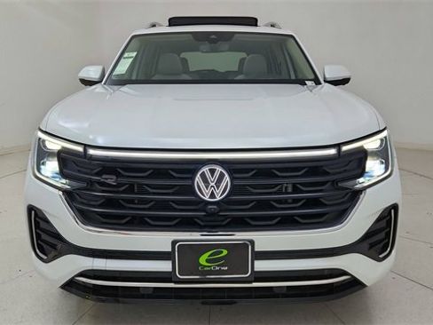 Used 2024 Volkswagen Atlas SEL Premium R-Line image 13
