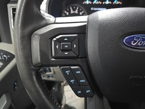 Used 2018 Ford F150 XLT w/ Equipment Group 302A Luxury AWD/4WD image 19