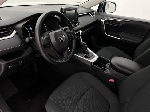 Used 2022 Toyota RAV4 LE image 12