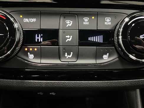 Used 2024 Buick Envista Sport Touring w/ Convenience I Package image 7