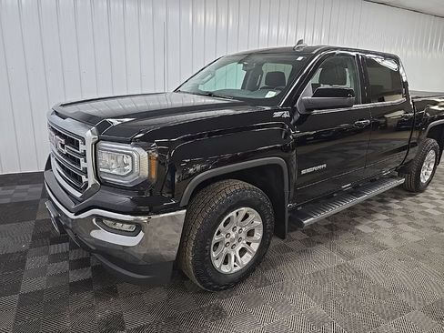 Used 2018 GMC Sierra 1500 SLE w/ SLE Value Package AWD/4WD image 9