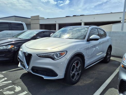Used 2022 Alfa Romeo Stelvio Ti AWD/4WD image 1