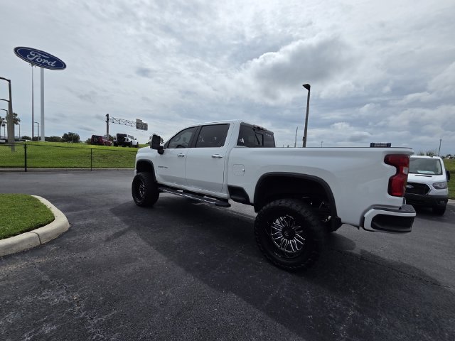 Used 2022 Chevrolet Silverado 2500 High Country w/ Z71 Off-Road Package AWD/4WD image 7