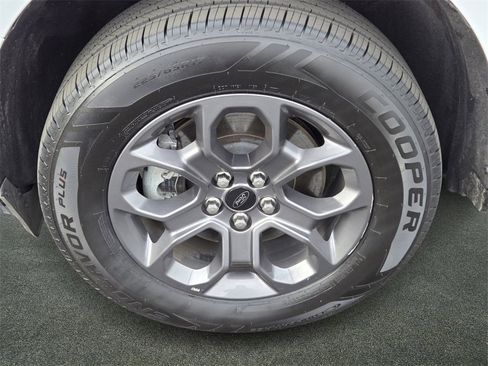 Used 2024 Ford Maverick XLT image 5