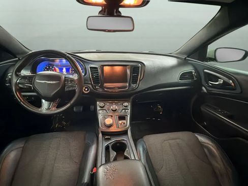 Used 2015 Chrysler 200 S w/ Navigation & Sound Group I FWD image 10