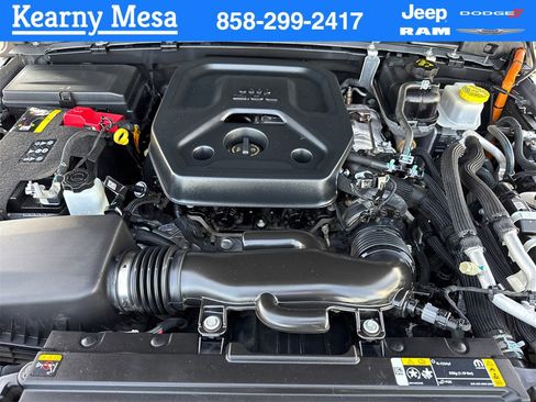 Used 2023 Jeep Wrangler Unlimited Sahara image 10